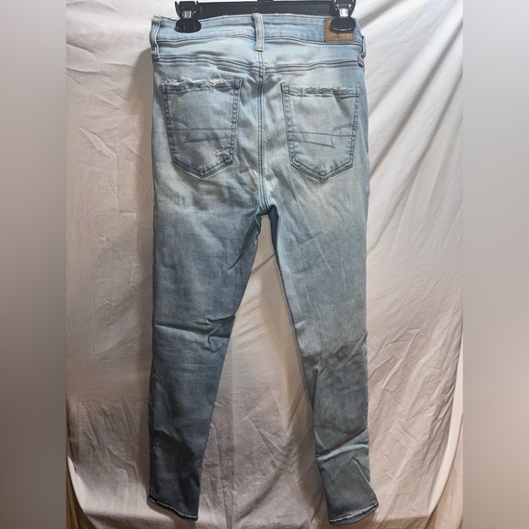 American Eagle Outfitters Light Blue Distressed Jeans - Picture 4 of 7